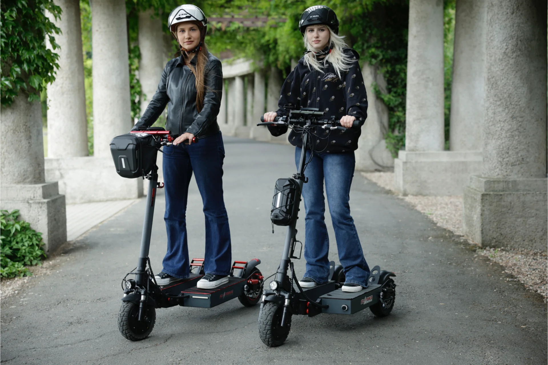 EL TRIKE w roli głównej.