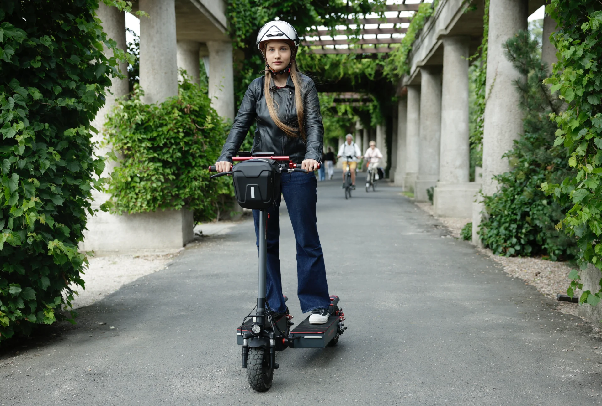 EL TRIKE w roli głównej.