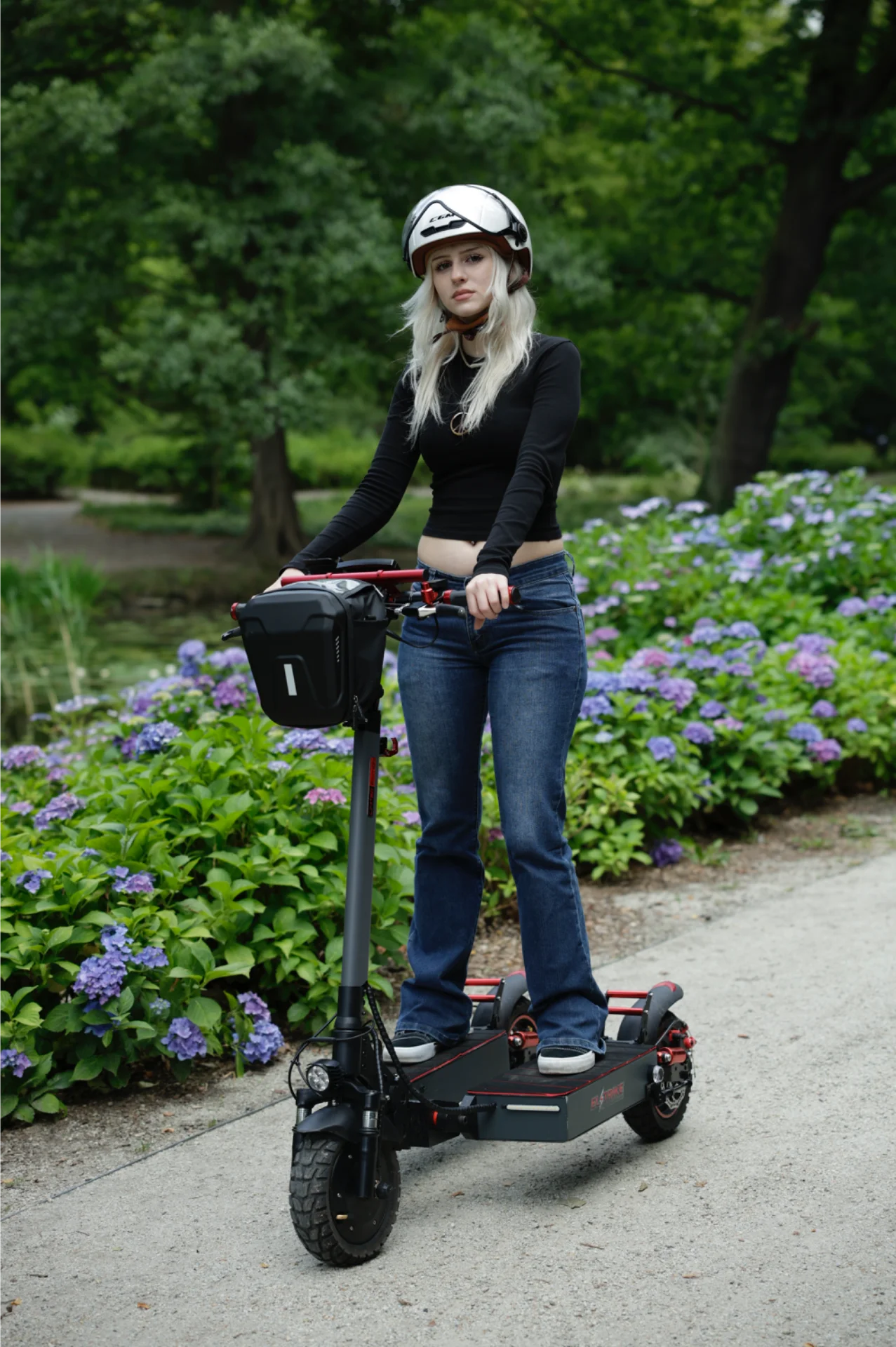 EL TRIKE w roli głównej.