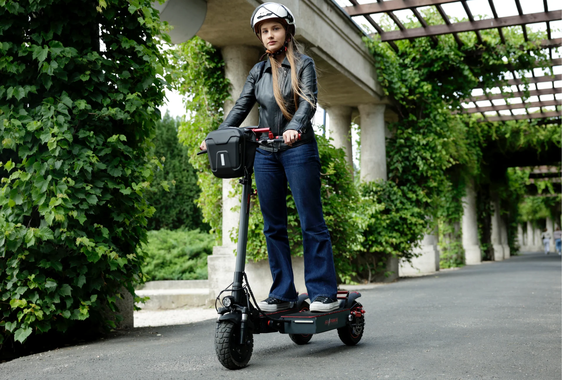 EL TRIKE w roli głównej.